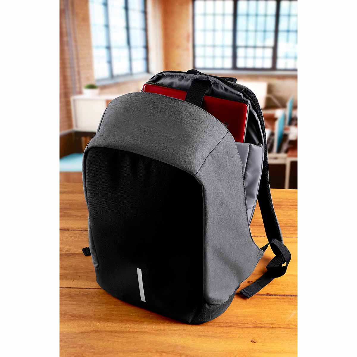 SIN-195_2-1.jpg Mochila Kongur Negro SIN 195 N (Poliéster)(P)