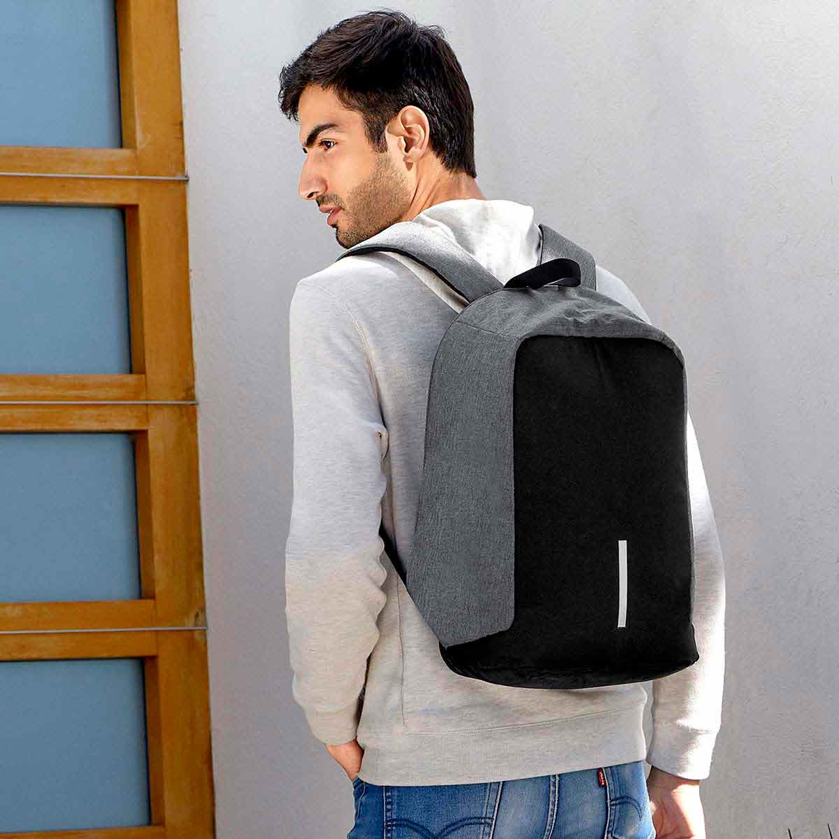 SIN-195_3-1.jpg Mochila Kongur Negro SIN 195 N (Poliéster)(P)