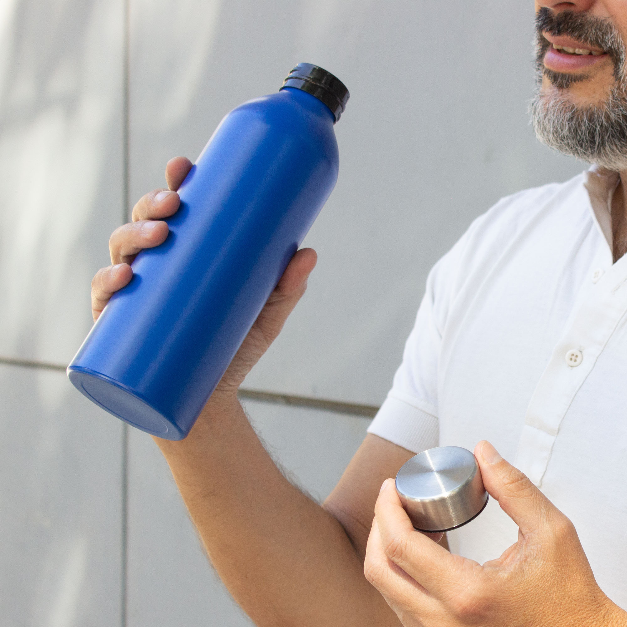 alt_promocional_publicitario_botella_T682_azul_contexto-1.jpg