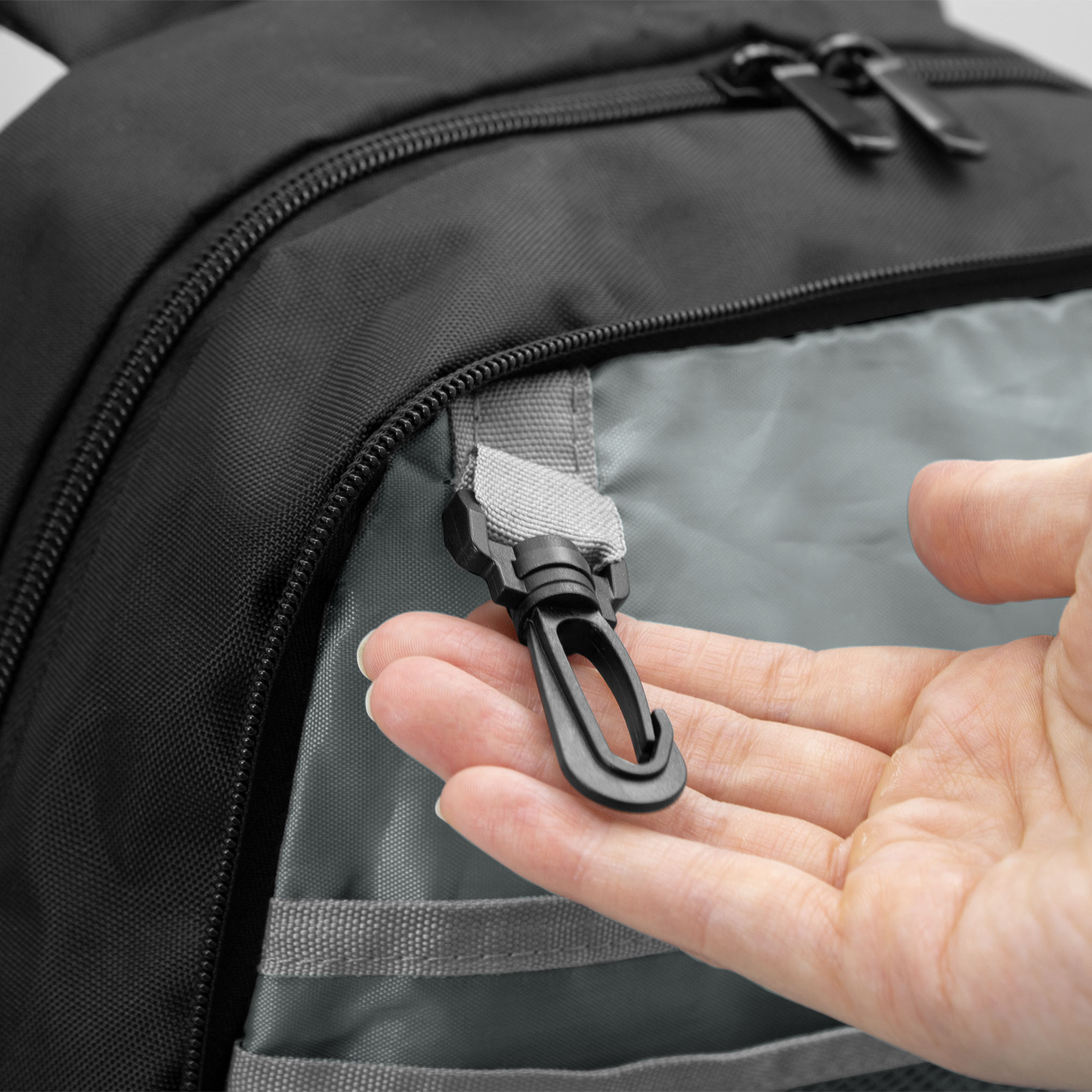 alt_promocional_publicitario_mochila_C559_gancho-1.jpg