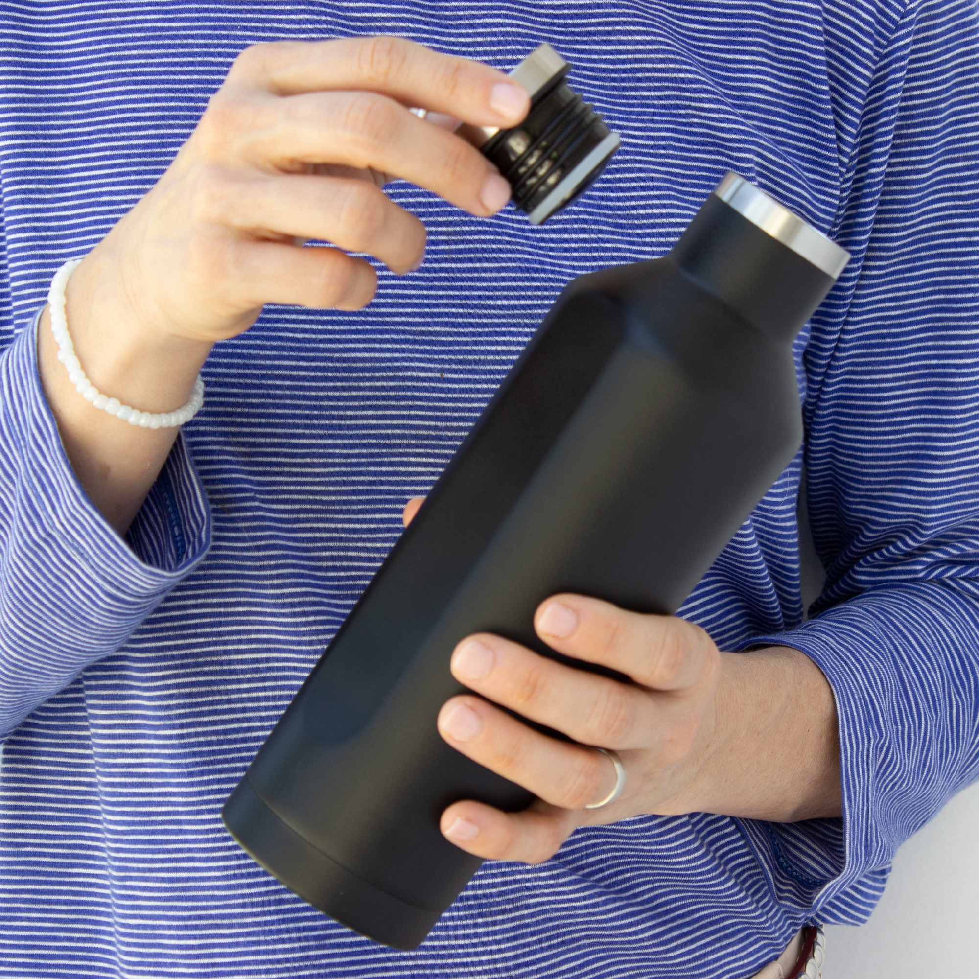 altpromocional_publicitario_botella_nomawalk_K107-contexto.2-1.jpg