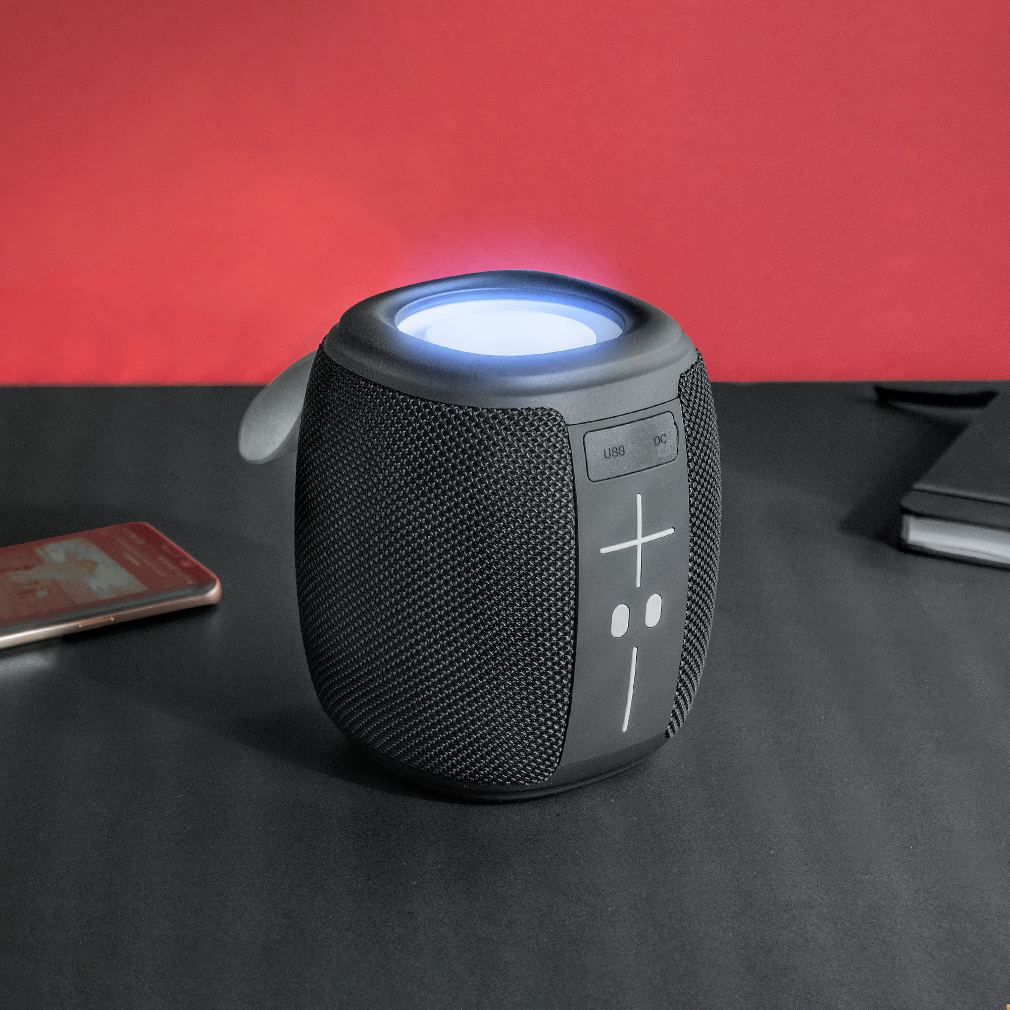 altpromocional_publicitario_parlante_Bluetooth_EC757_contexto_2-1.jpg